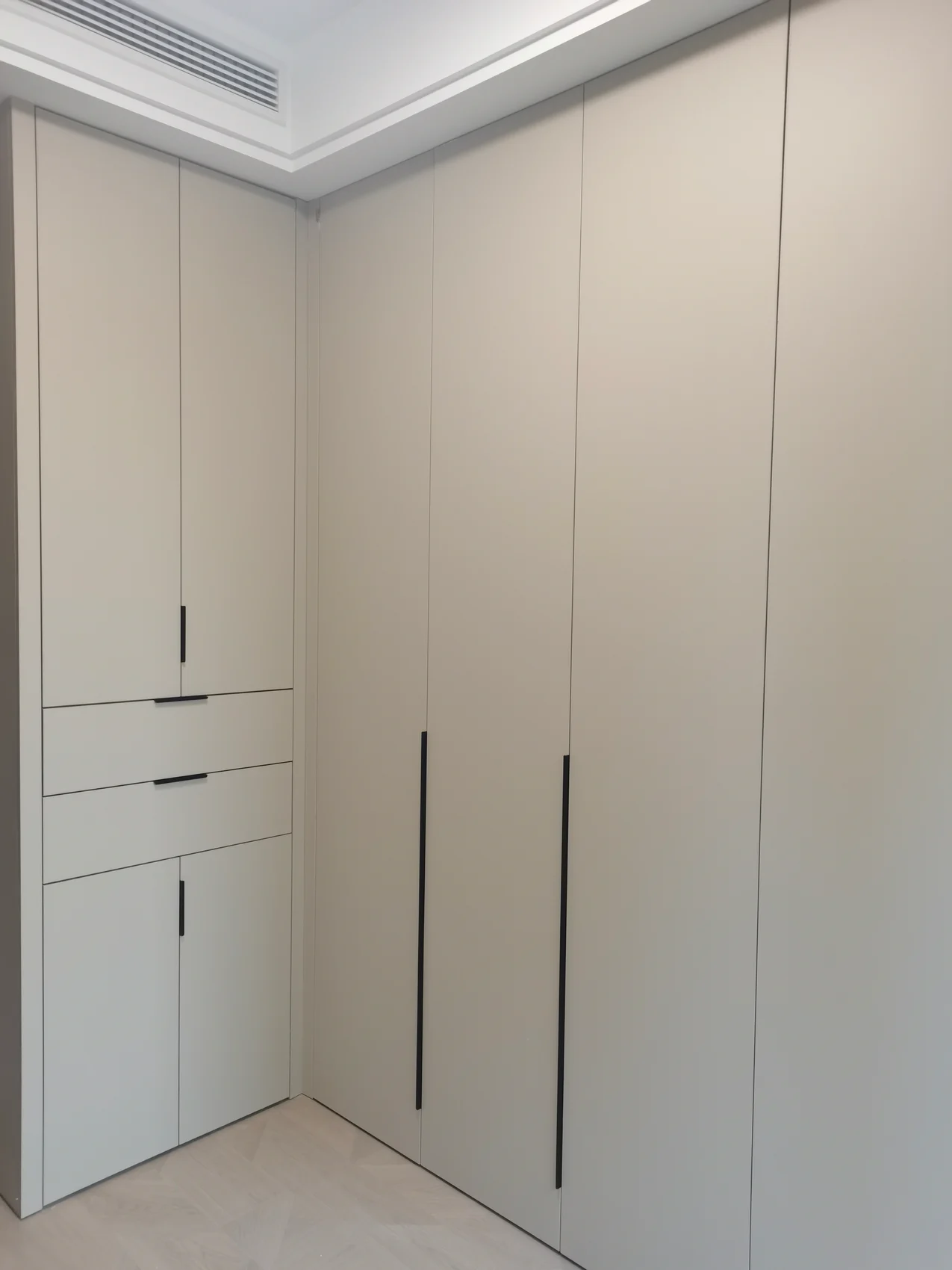Sunlit Apartment Kitchen Renewal — archive view 5